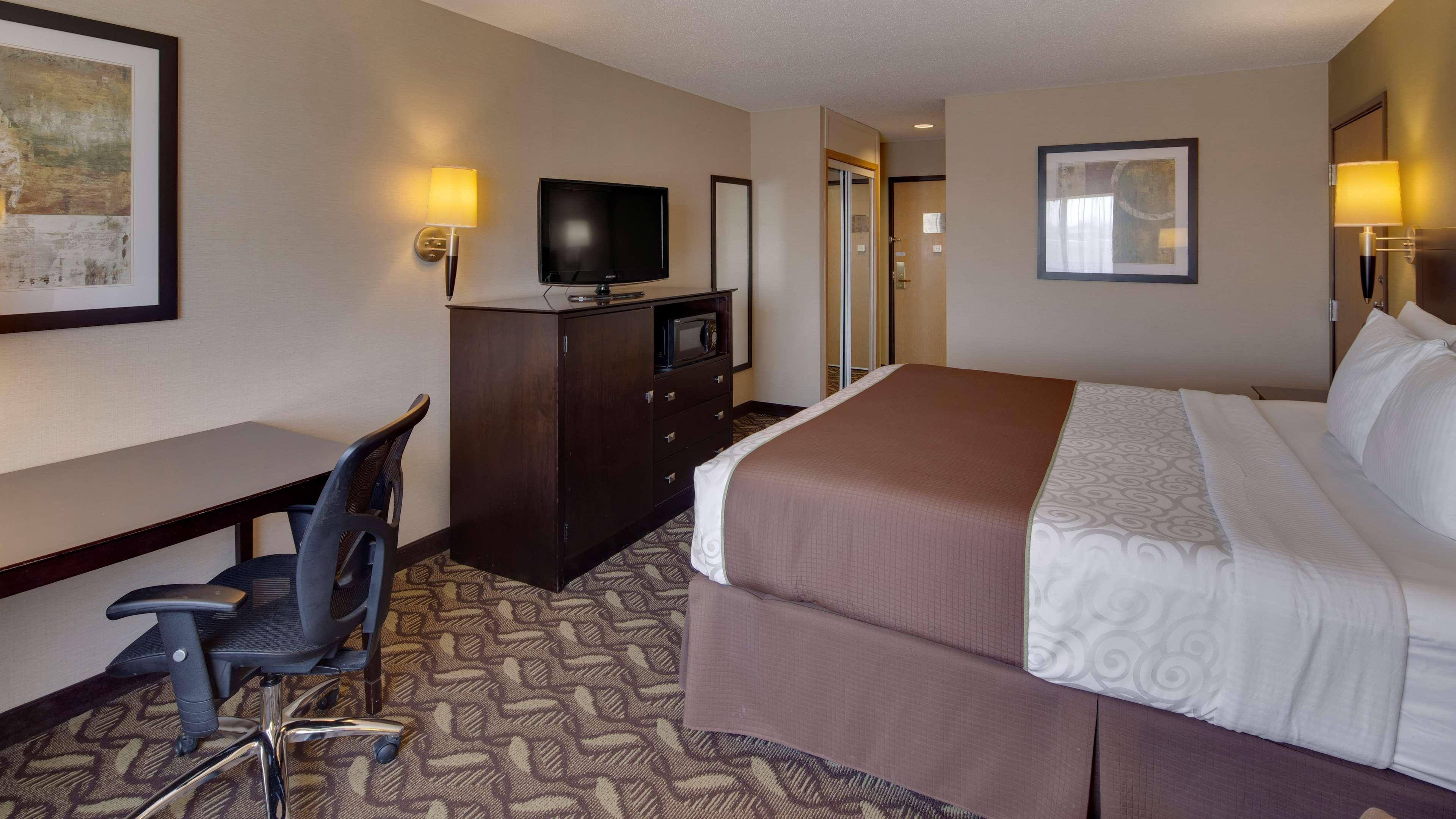 Best Western Pontiac Inn Bagian luar foto