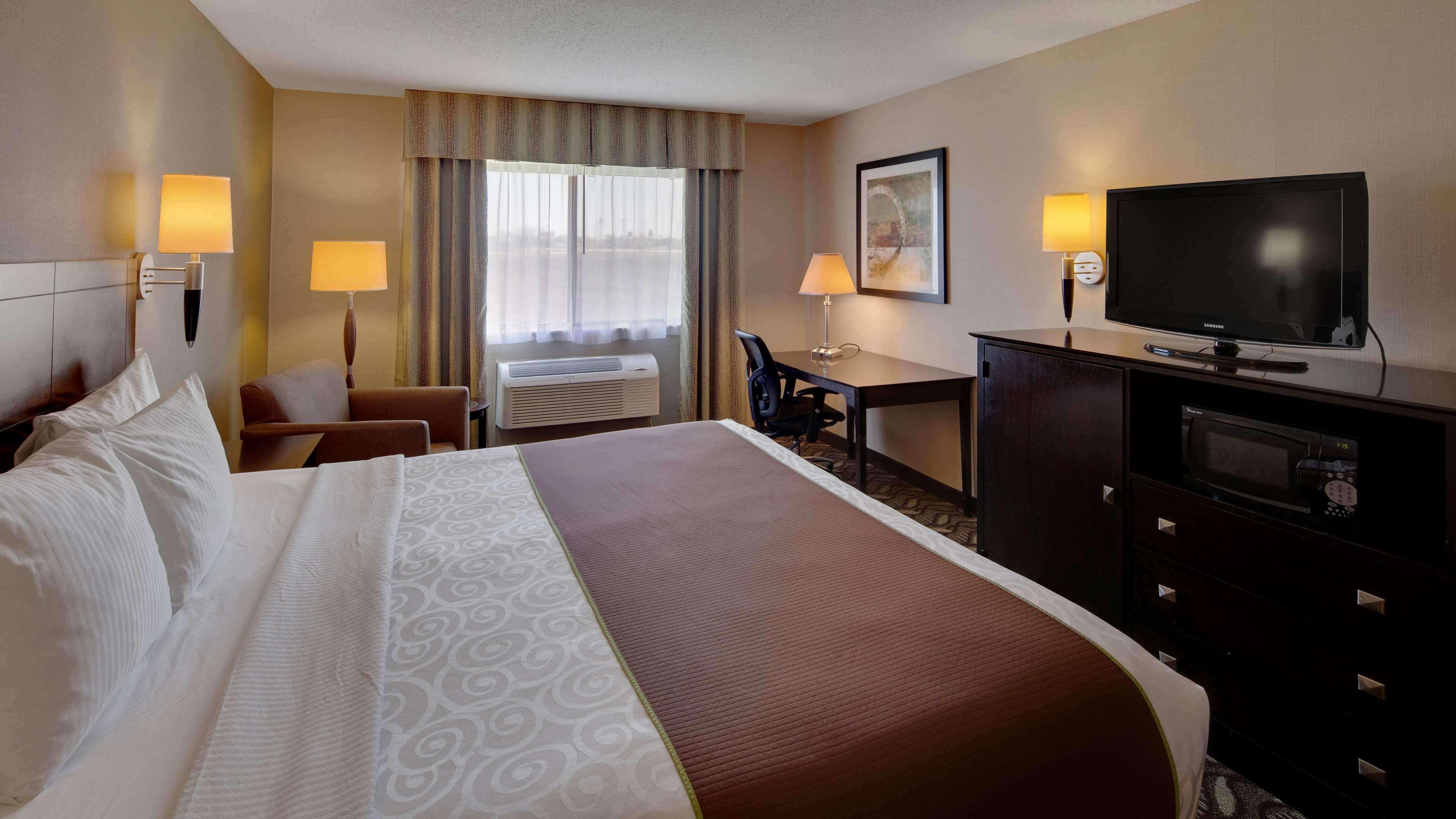 Best Western Pontiac Inn Bagian luar foto